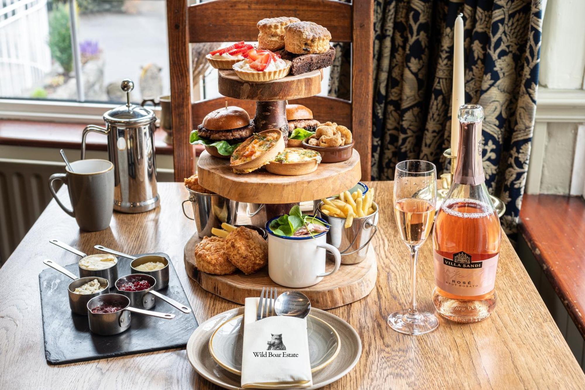 Hotel Wild Boar Estate Bowness-on-Windermere Esterno foto